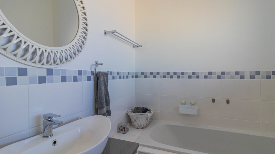 3 Bedroom Property for Sale in Sandy Point Beach Estate Western Cape